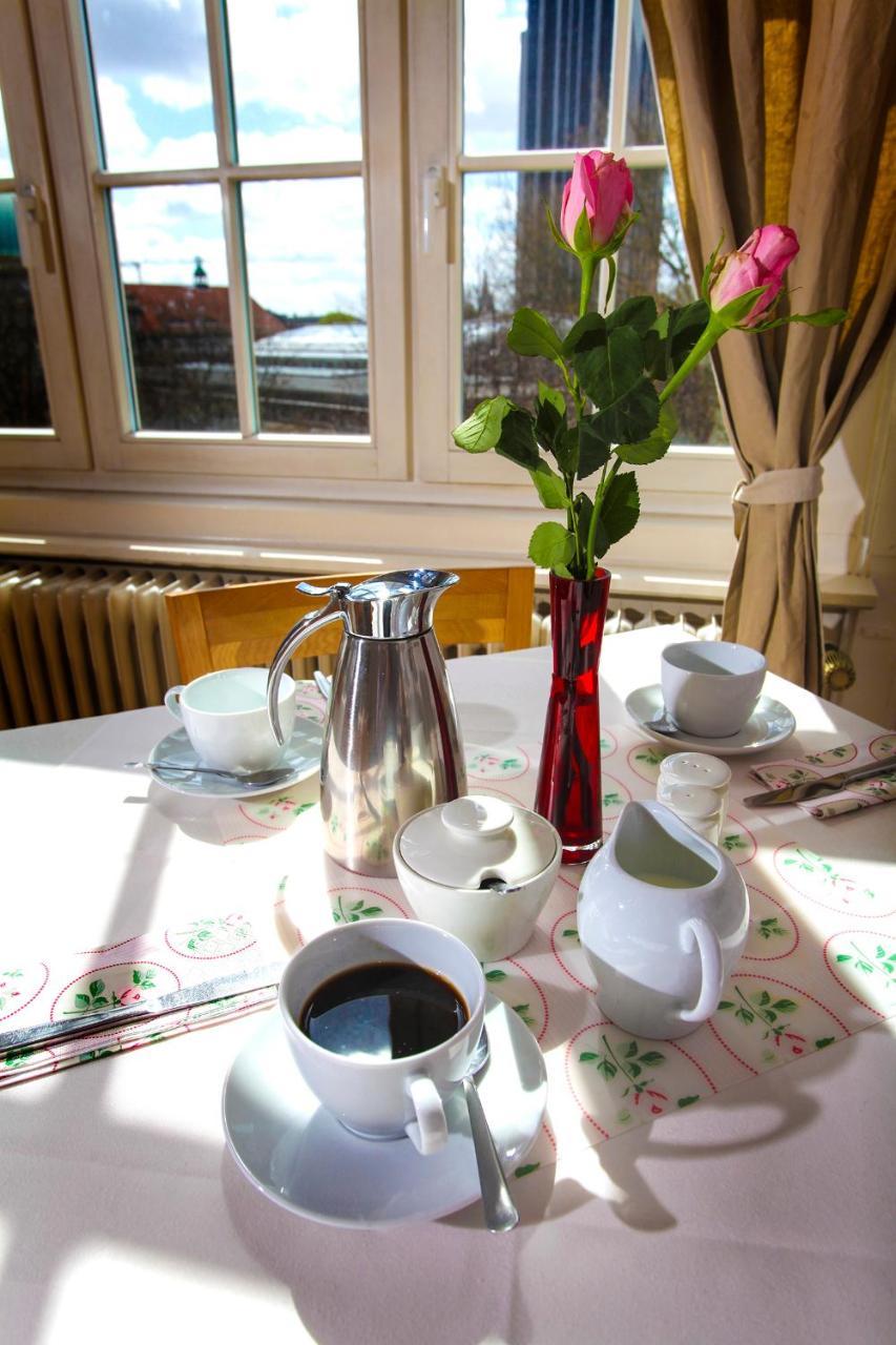 Hotel Fresena Im Dammtorpalais Hamburg-Harburg Buitenkant foto