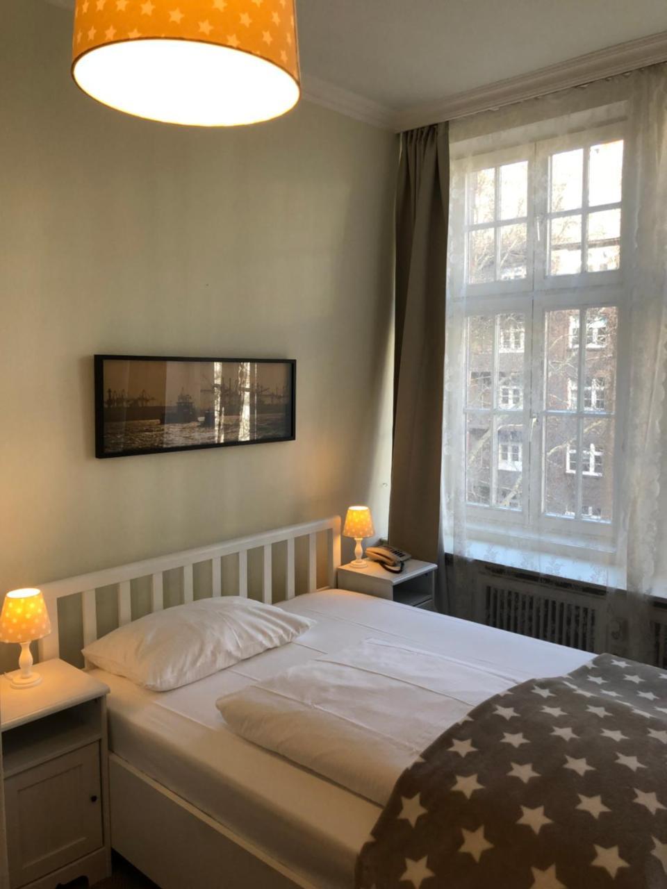 Hotel Fresena Im Dammtorpalais Hamburg-Harburg Buitenkant foto
