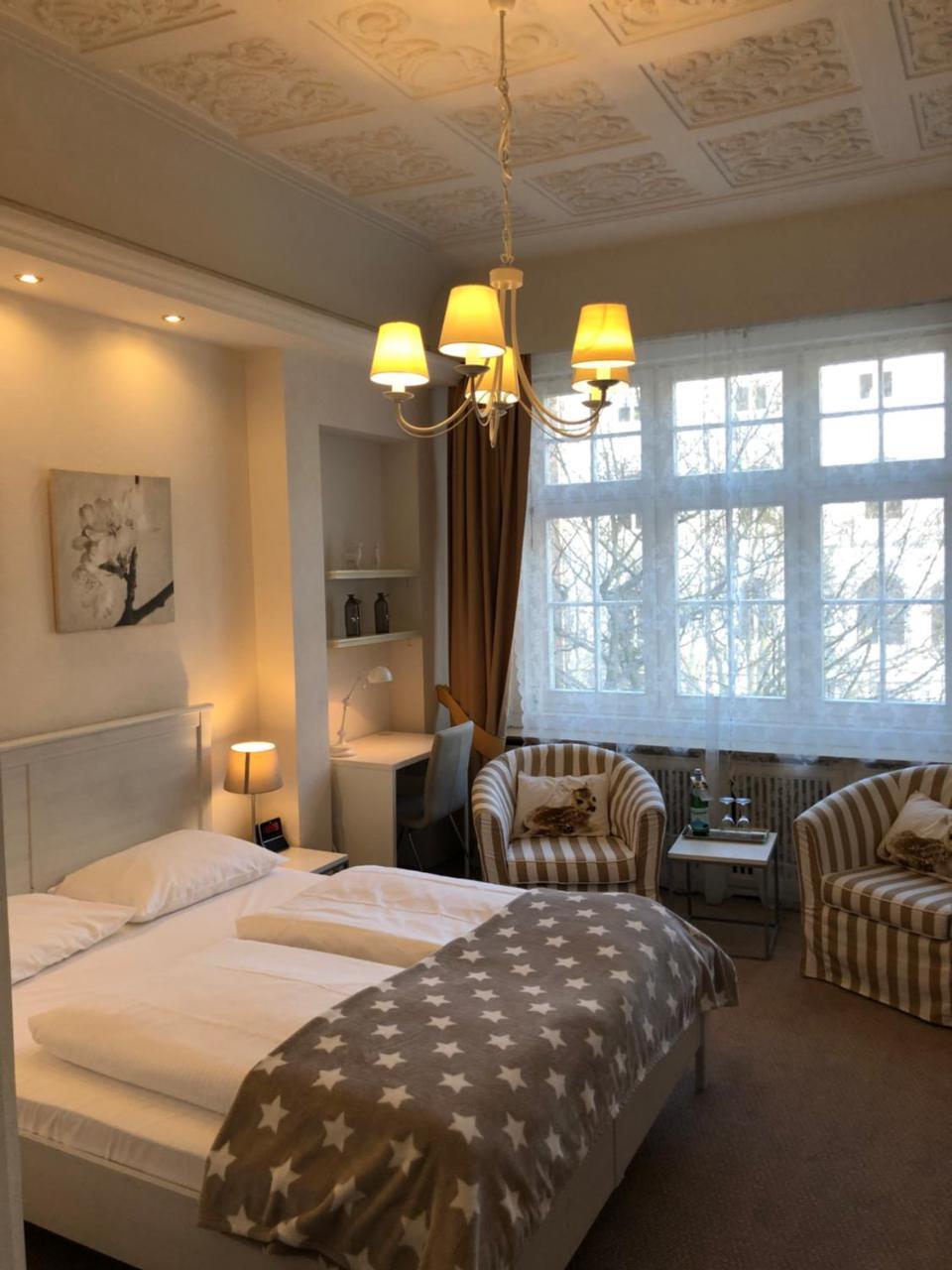 Hotel Fresena Im Dammtorpalais Hamburg-Harburg Buitenkant foto